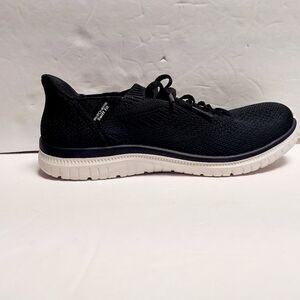 SKECHERS Women's Size 6.5 Swift Fit Hands Free Black Shoes Style 179181